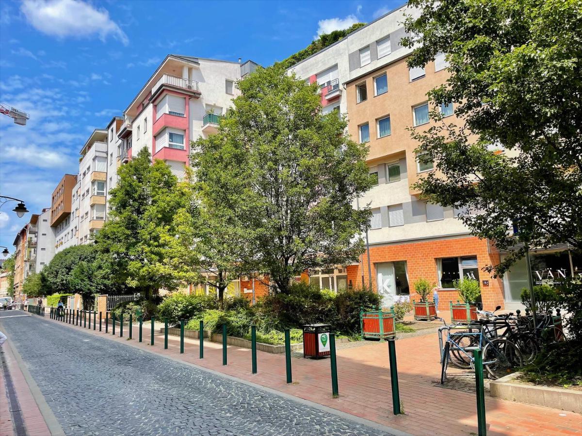 Feel Home Deluxe Corvin # Free Parking # Ac # Elevator Budapest Ngoại thất bức ảnh